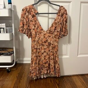 Sky to Moon Open back floral dress.